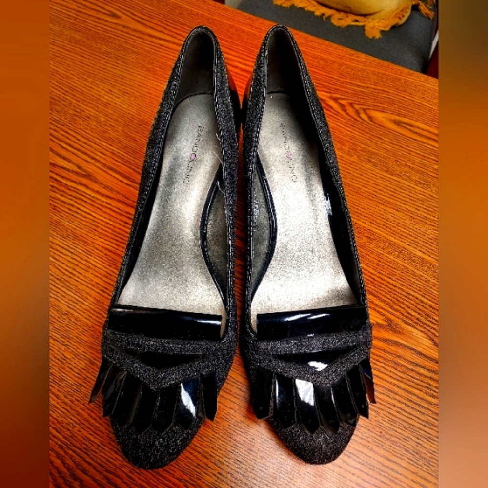 Black and gray tweed dress pumps